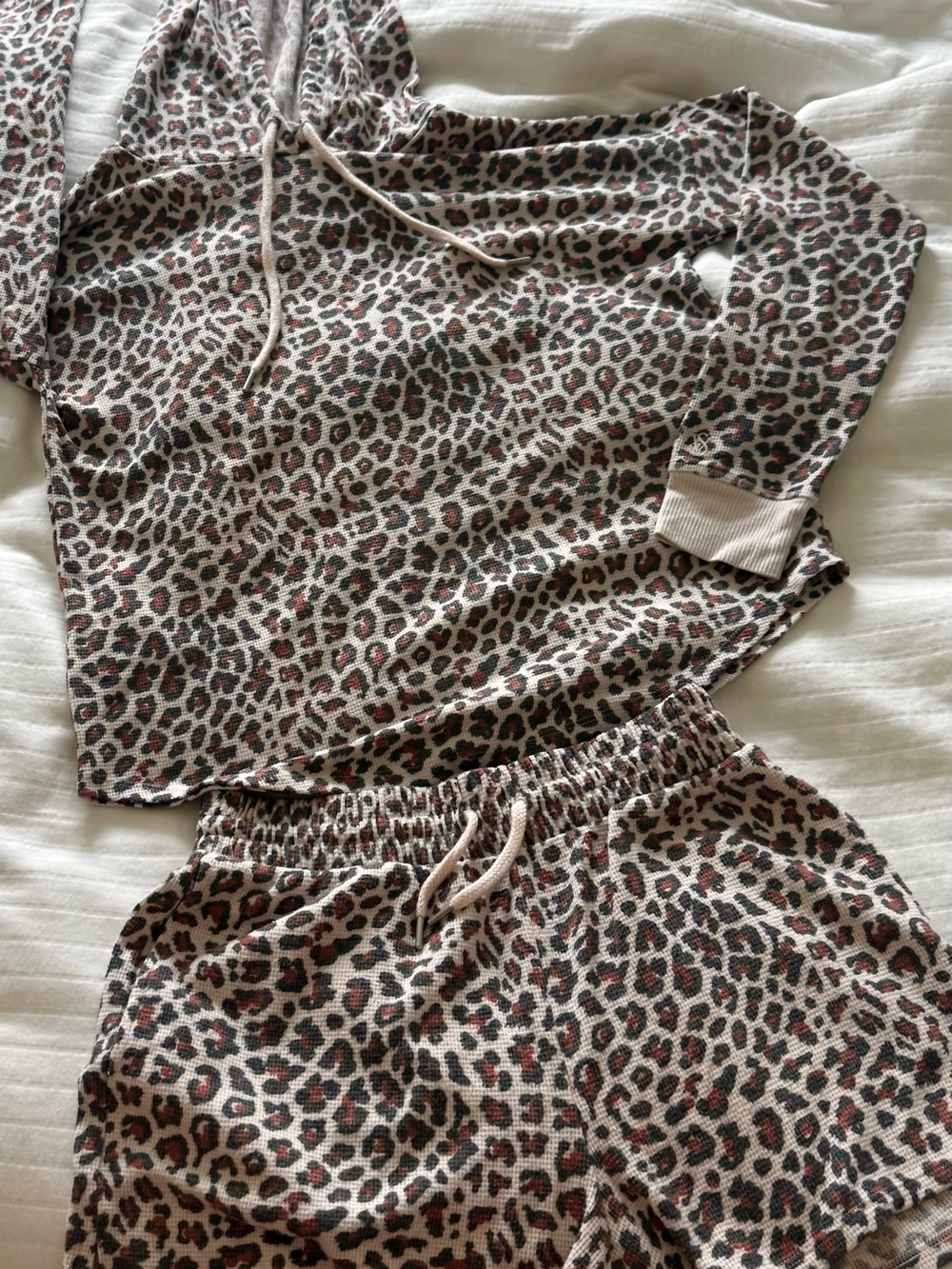Victoria’s Secret Waffle Knit Leopard Print 2 Piece Pajama Set Size XS